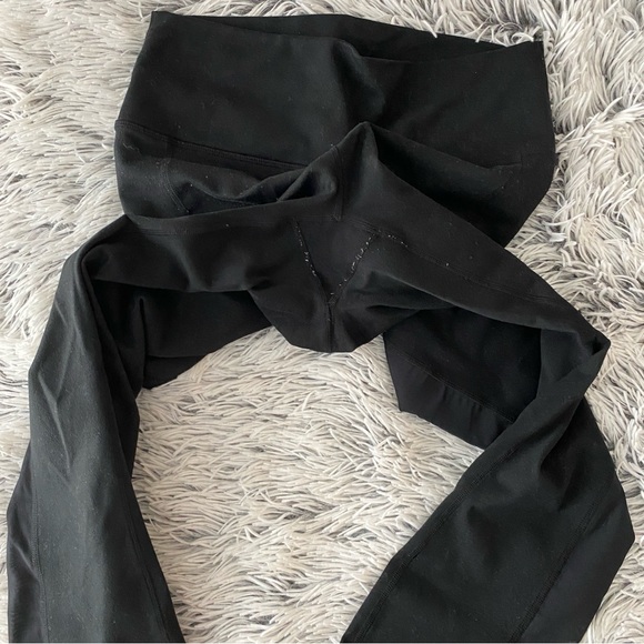 Fabletics PowerHold Legging, High Rise, pockets, sheer panels, 7/8 length, Small - Picture 3 of 3